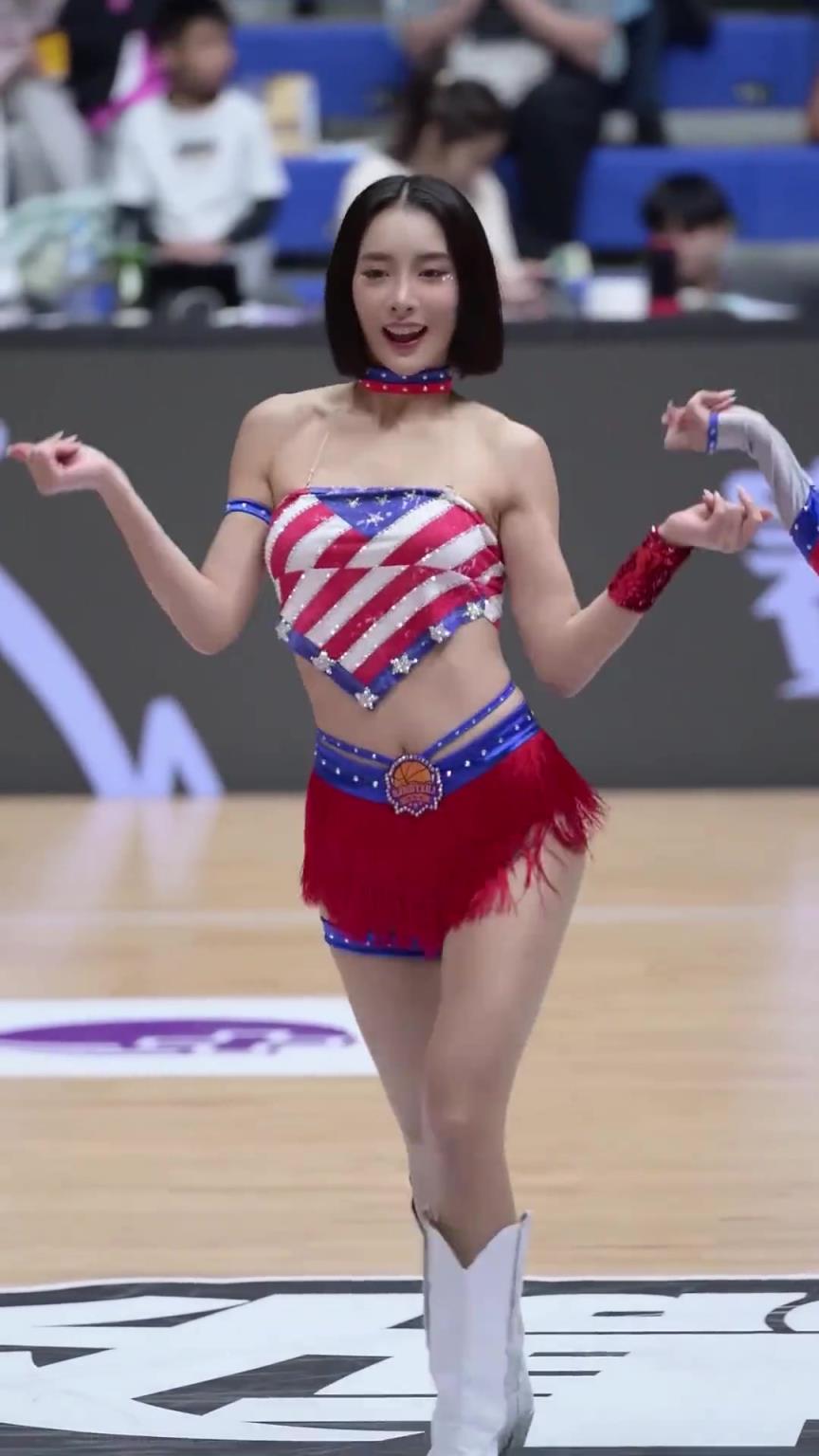 太離譜了 ！幾乎是完美女人！